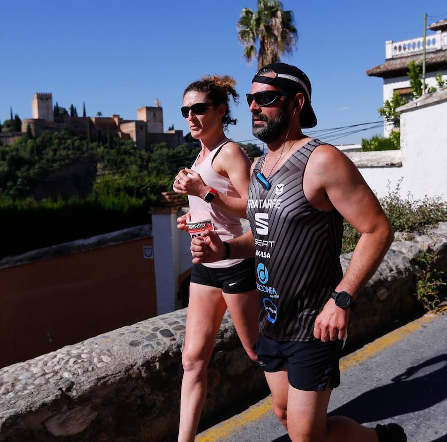 Un total de 13.1 kilómetros, dos menos que la pasada edición, y un desnivel acumulado de 207 metros de auténtica belleza por los barrios del Albaicín y el Sacromonte, dejando la Alhambra a la espalda, sin dejar de recorrer también los espacios más emblemáticos de la capital