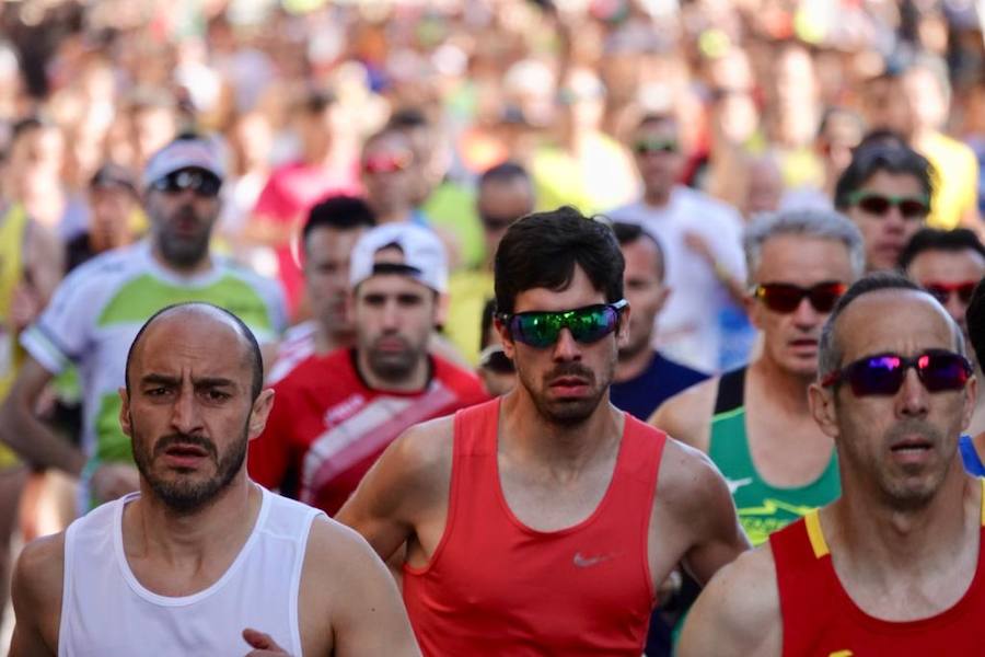 Un total de 13.1 kilómetros, dos menos que la pasada edición, y un desnivel acumulado de 207 metros de auténtica belleza por los barrios del Albaicín y el Sacromonte, dejando la Alhambra a la espalda, sin dejar de recorrer también los espacios más emblemáticos de la capital