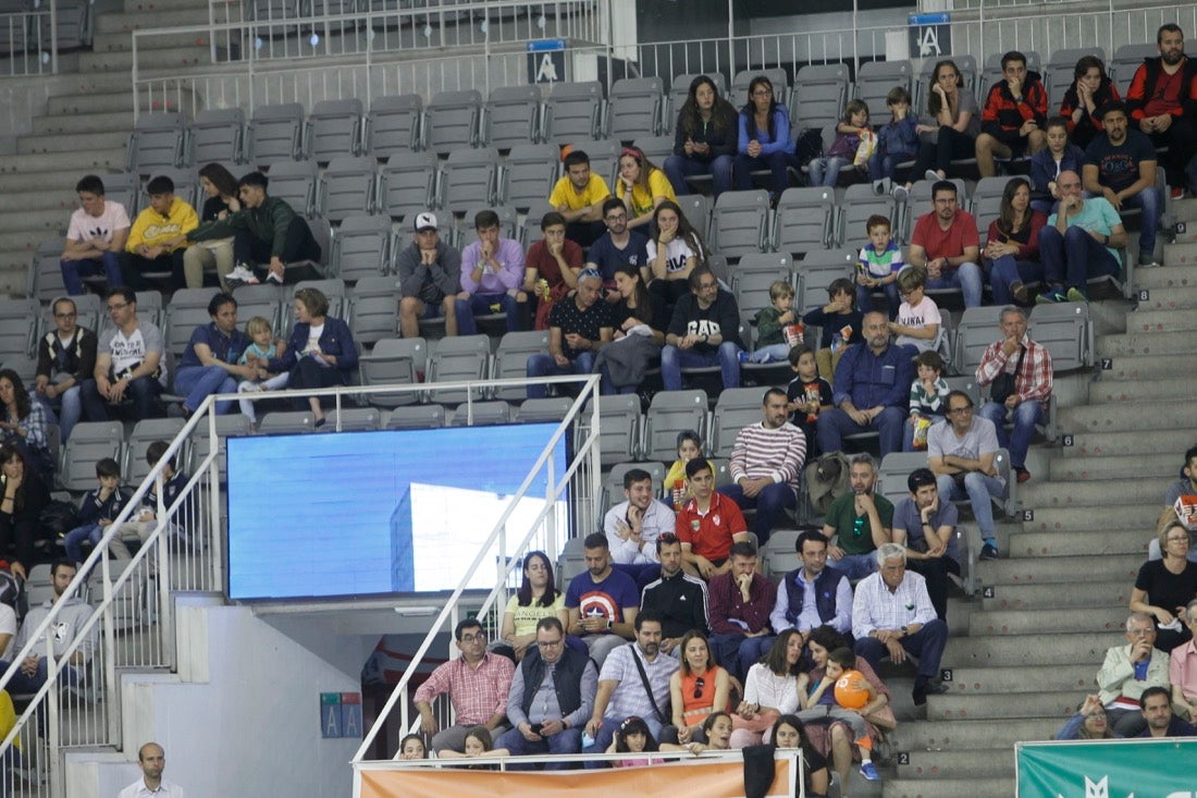 Aquí puedes ver una selección de las mejores imágenes de las gradas del Covirán-Iberojet Palma