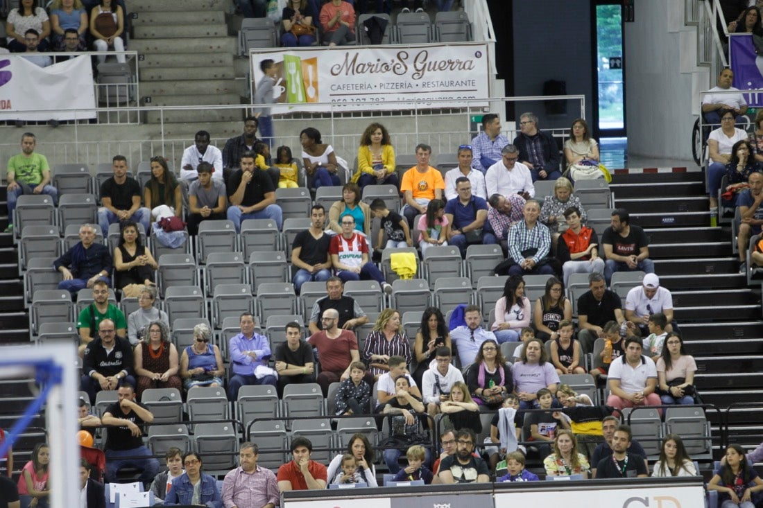 Aquí puedes ver una selección de las mejores imágenes de las gradas del Covirán-Iberojet Palma