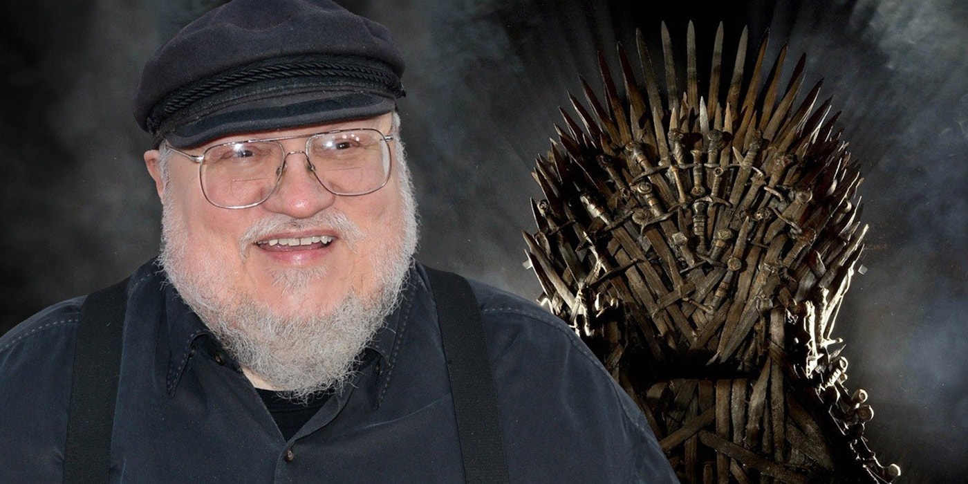 George R. R. Martin en una foto de promoción de Juego de Tronos 