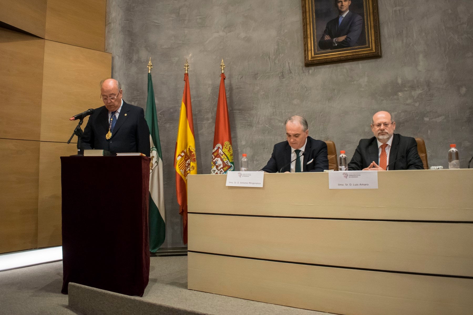 Toma posesión de su cargo Manuel Fuentes, reelegido presidente de los farmacéuticos
