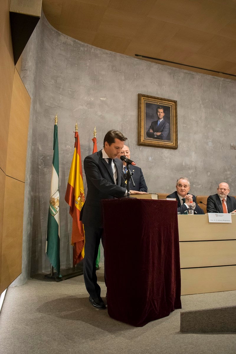 Toma posesión de su cargo Manuel Fuentes, reelegido presidente de los farmacéuticos