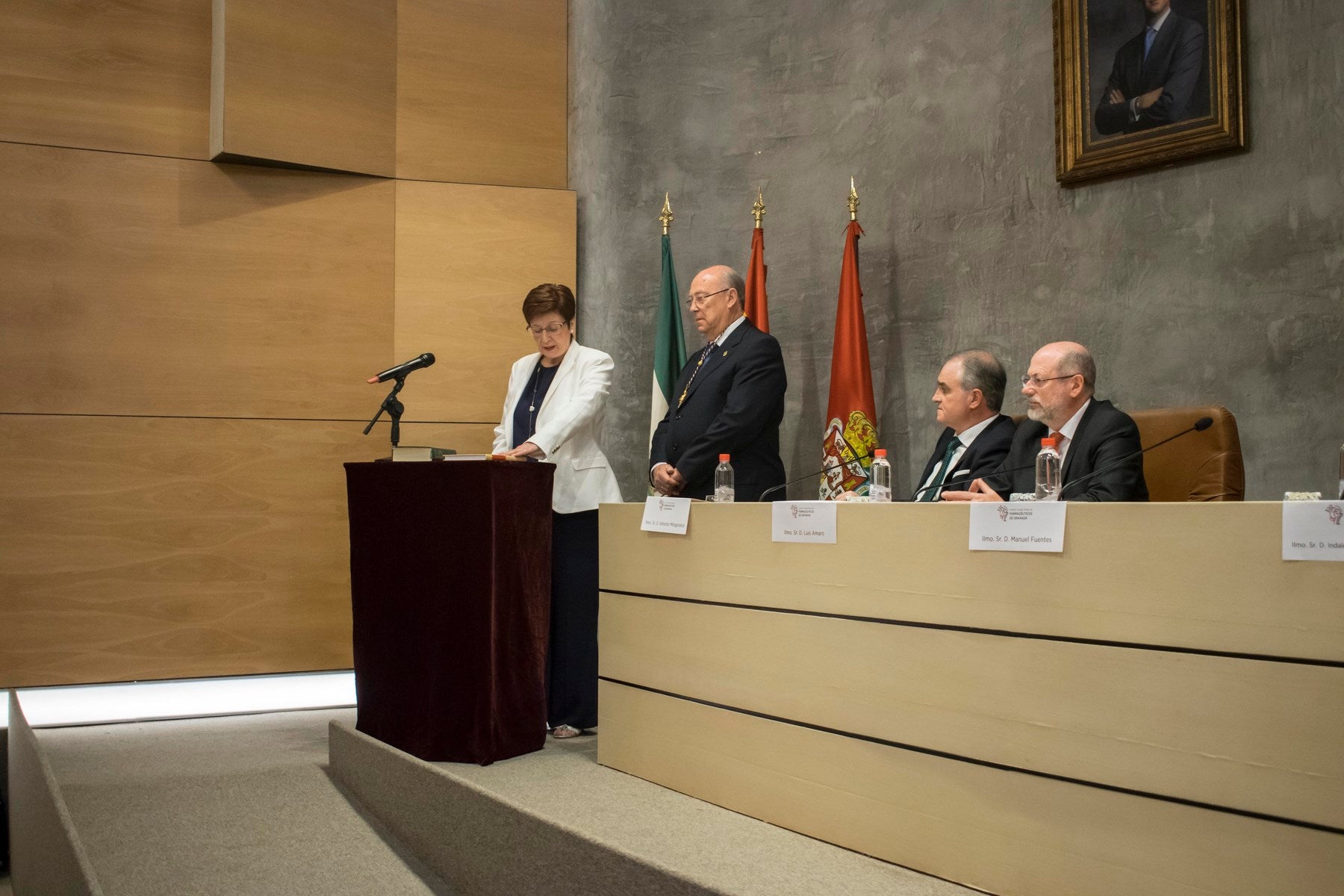 Toma posesión de su cargo Manuel Fuentes, reelegido presidente de los farmacéuticos