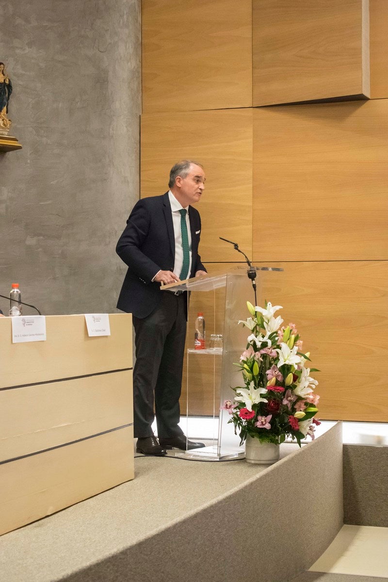 Toma posesión de su cargo Manuel Fuentes, reelegido presidente de los farmacéuticos