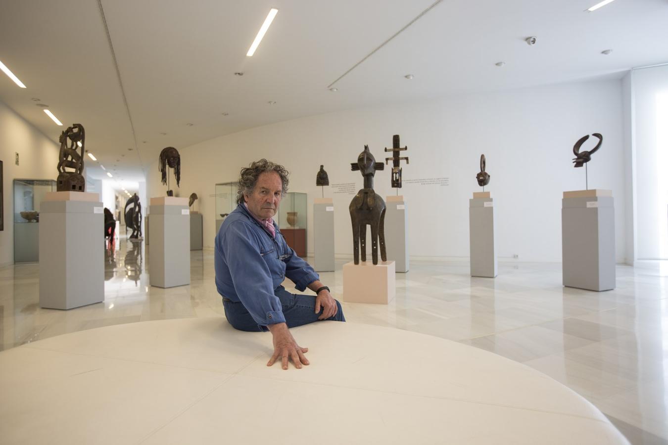 Esta mañana se ha celebrado en el Ayuntamiento el acto de donación del legado del pintor José Manuel Brazam a la ciudad de Granada. Más de 4.000 piezas donde se incluye una colección de arte africano única en España