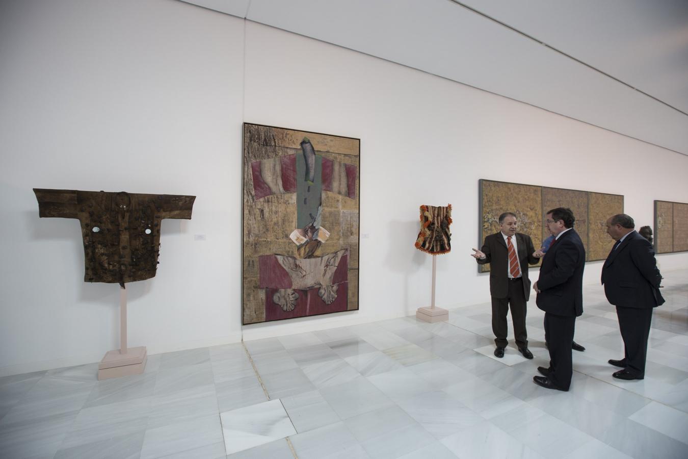 Esta mañana se ha celebrado en el Ayuntamiento el acto de donación del legado del pintor José Manuel Brazam a la ciudad de Granada. Más de 4.000 piezas donde se incluye una colección de arte africano única en España