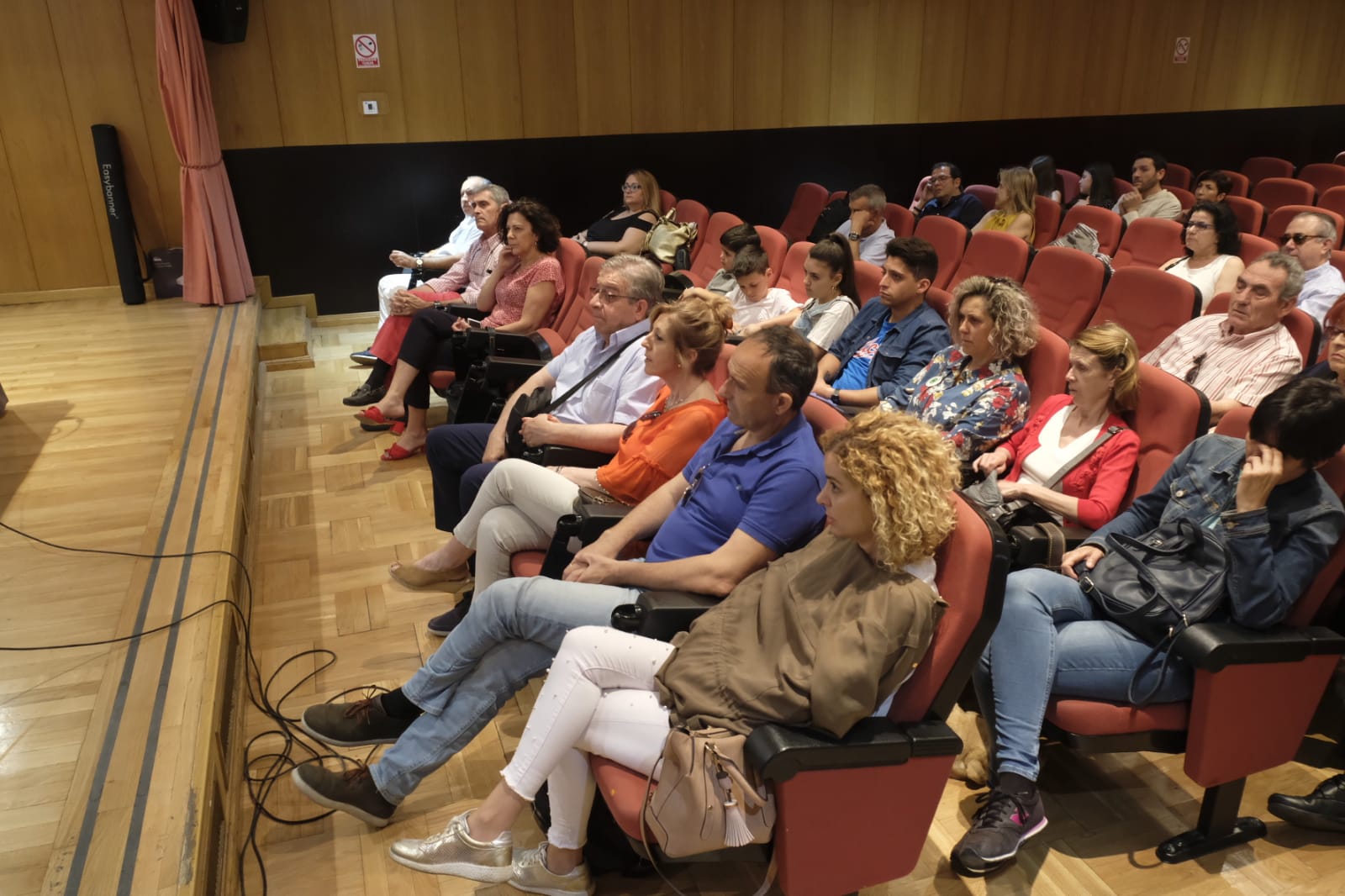 Considerada una enfermedad rara (afecta a una de cada tres mil setecientas personas), es la tercera causa de ceguera en los países desarrollados