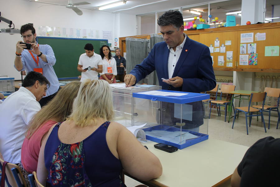 Fotos: Las imágenes de la jornada electoral en Almería