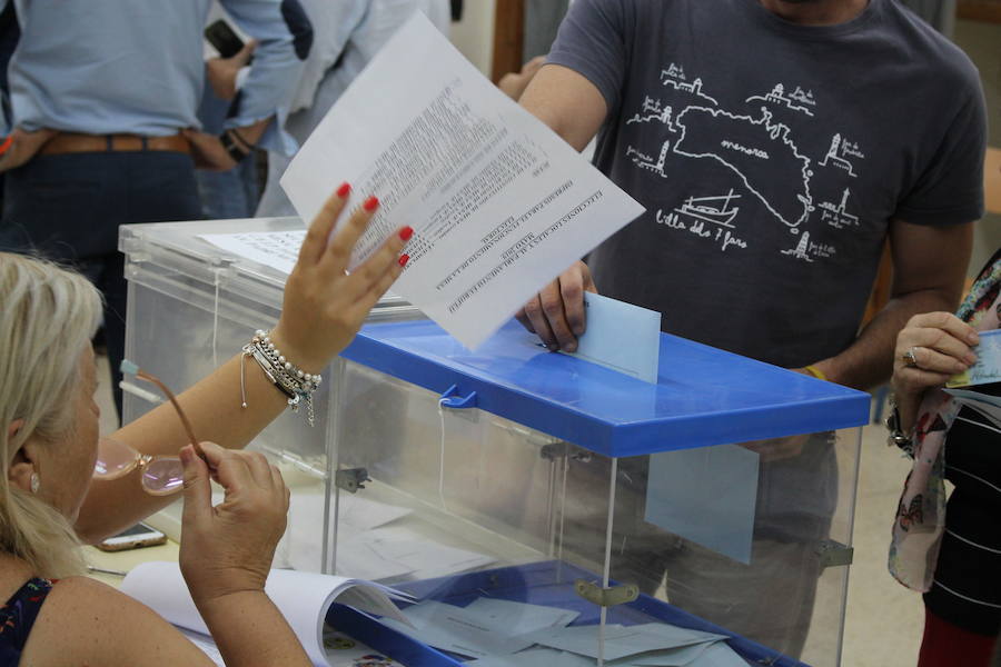 Fotos: Las imágenes de la jornada electoral en Almería