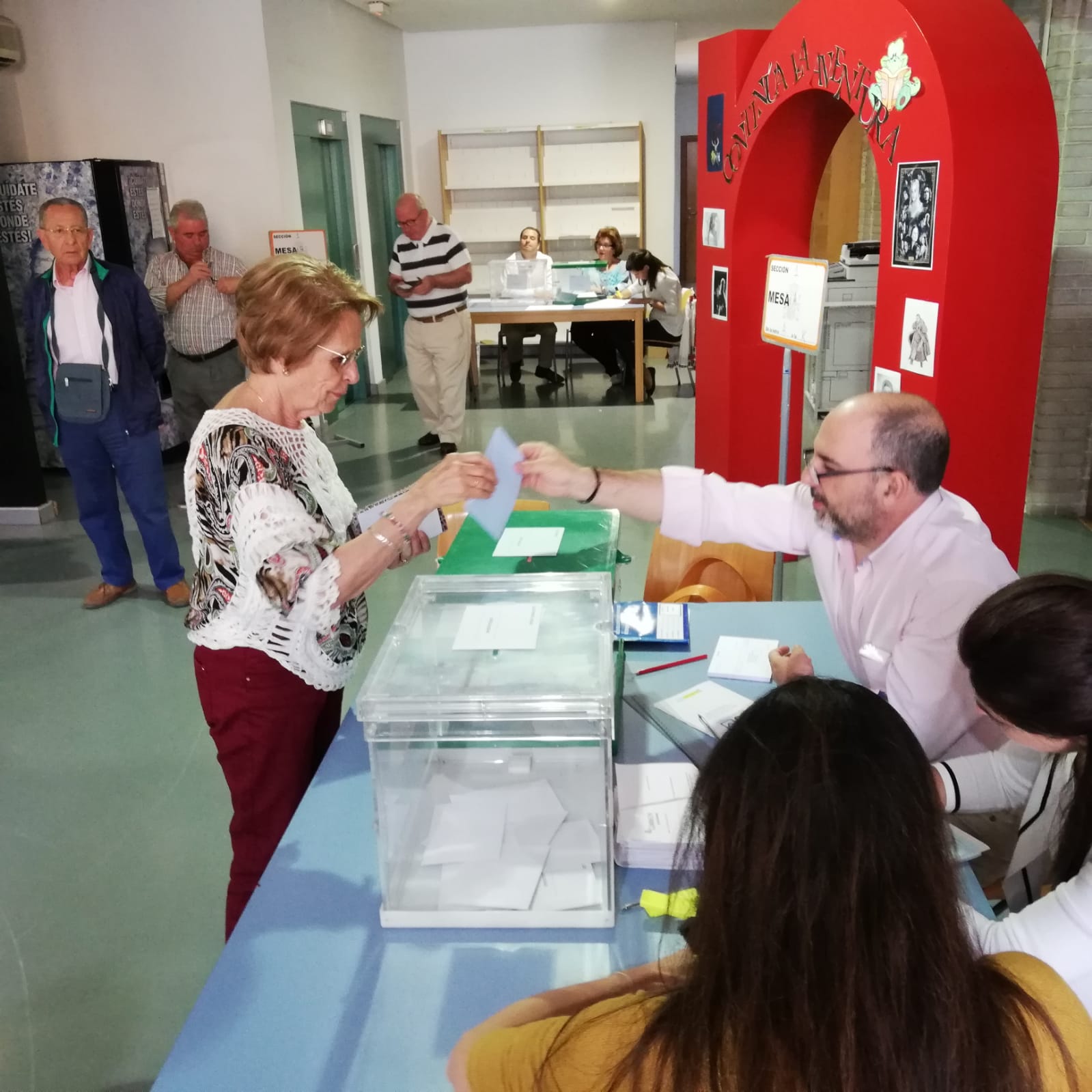 Fotos: La jornada electoral en Jaén del 26M, foto a foto