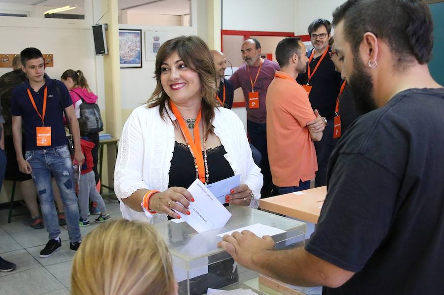 Fotos: Candidatos votando en los principales pueblos de la provincia