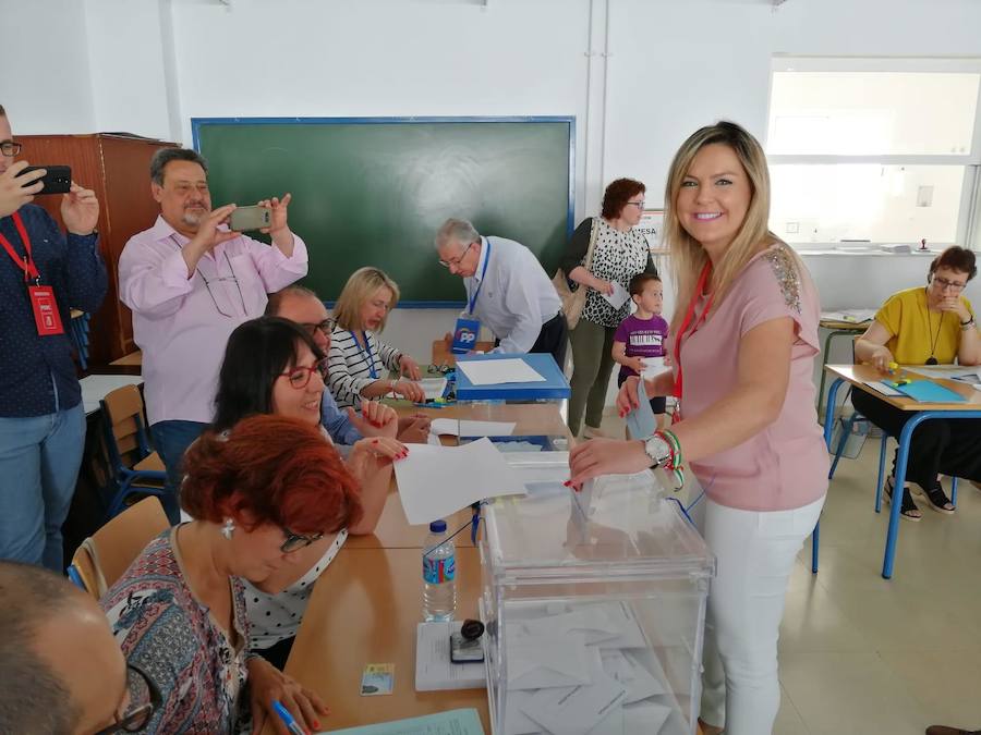 Fotos: Candidatos votando en los principales pueblos de la provincia