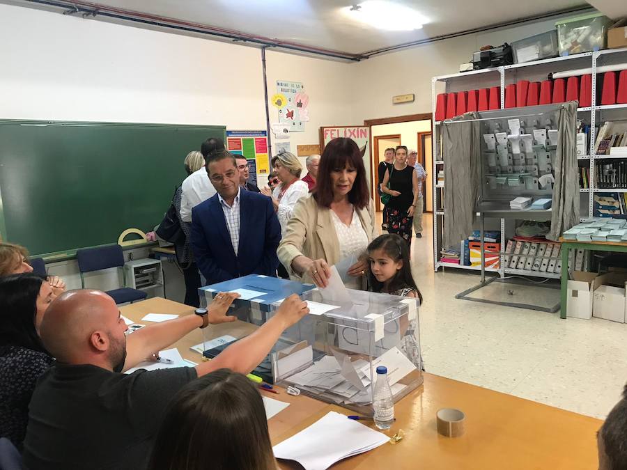 Fotos: Candidatos votando en los principales pueblos de la provincia