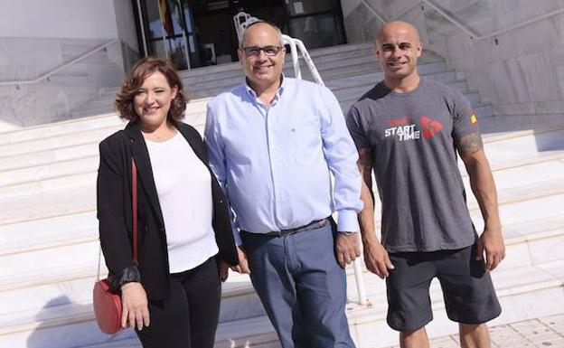 Los tres concejales electos de Andalucía por sí.