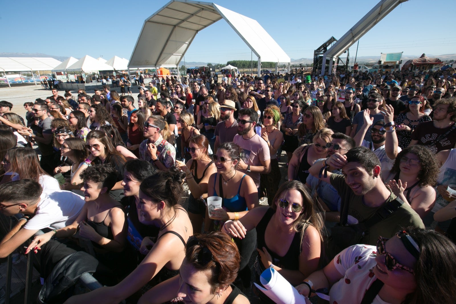 La organización espera cerrar esta edición con más de 30.000 visitantes disfrutando de dos días de música en el Cortijo del Conde