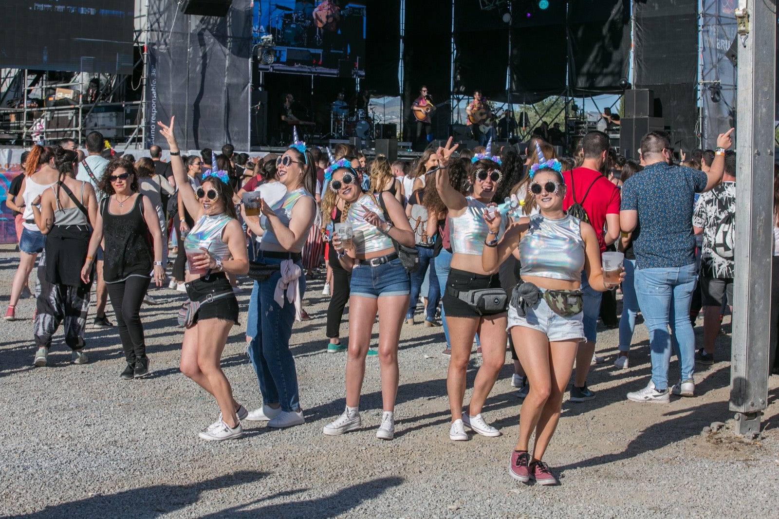 La organización espera cerrar esta edición con más de 30.000 visitantes disfrutando de dos días de música en el Cortijo del Conde