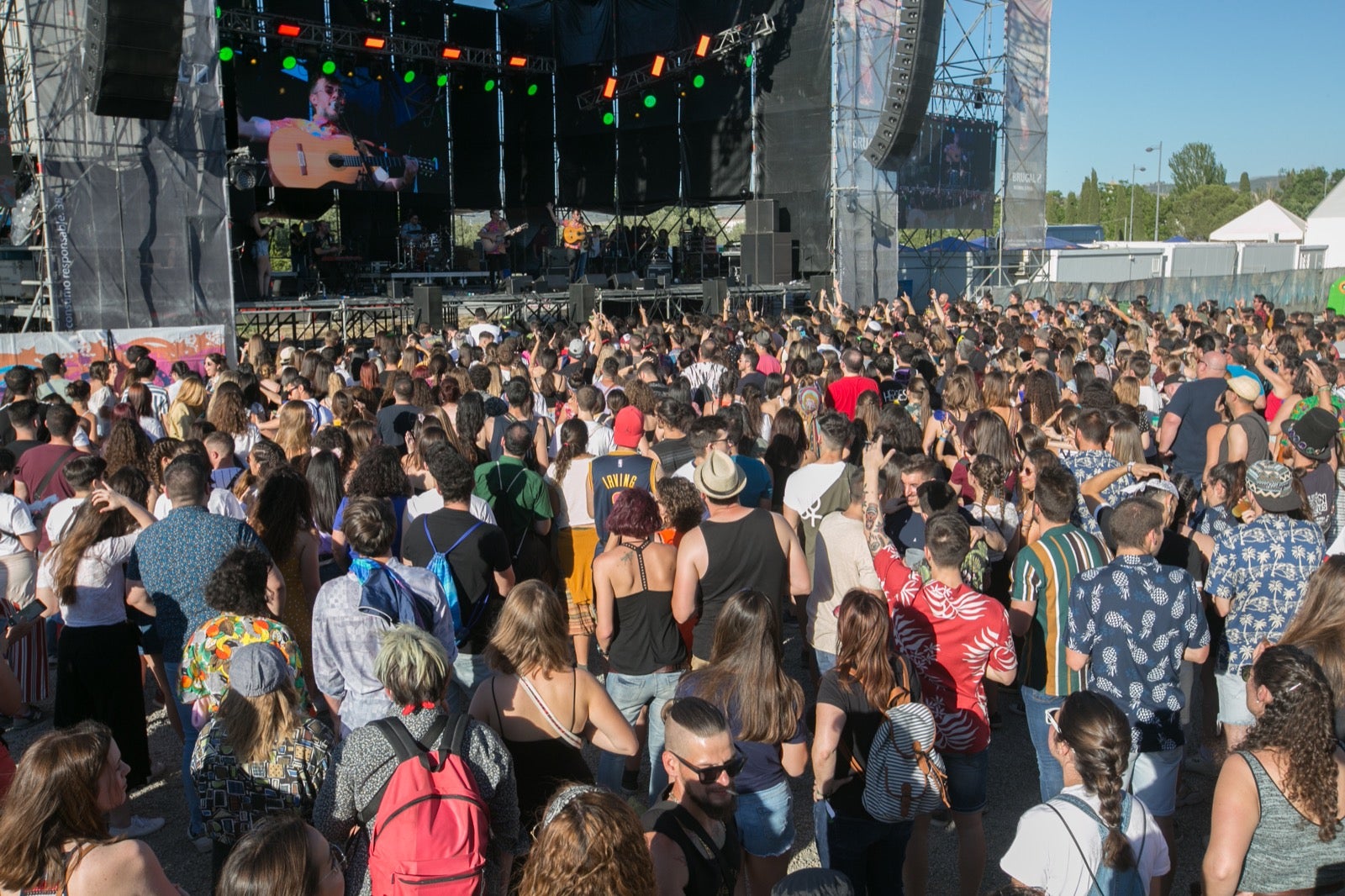 La organización espera cerrar esta edición con más de 30.000 visitantes disfrutando de dos días de música en el Cortijo del Conde