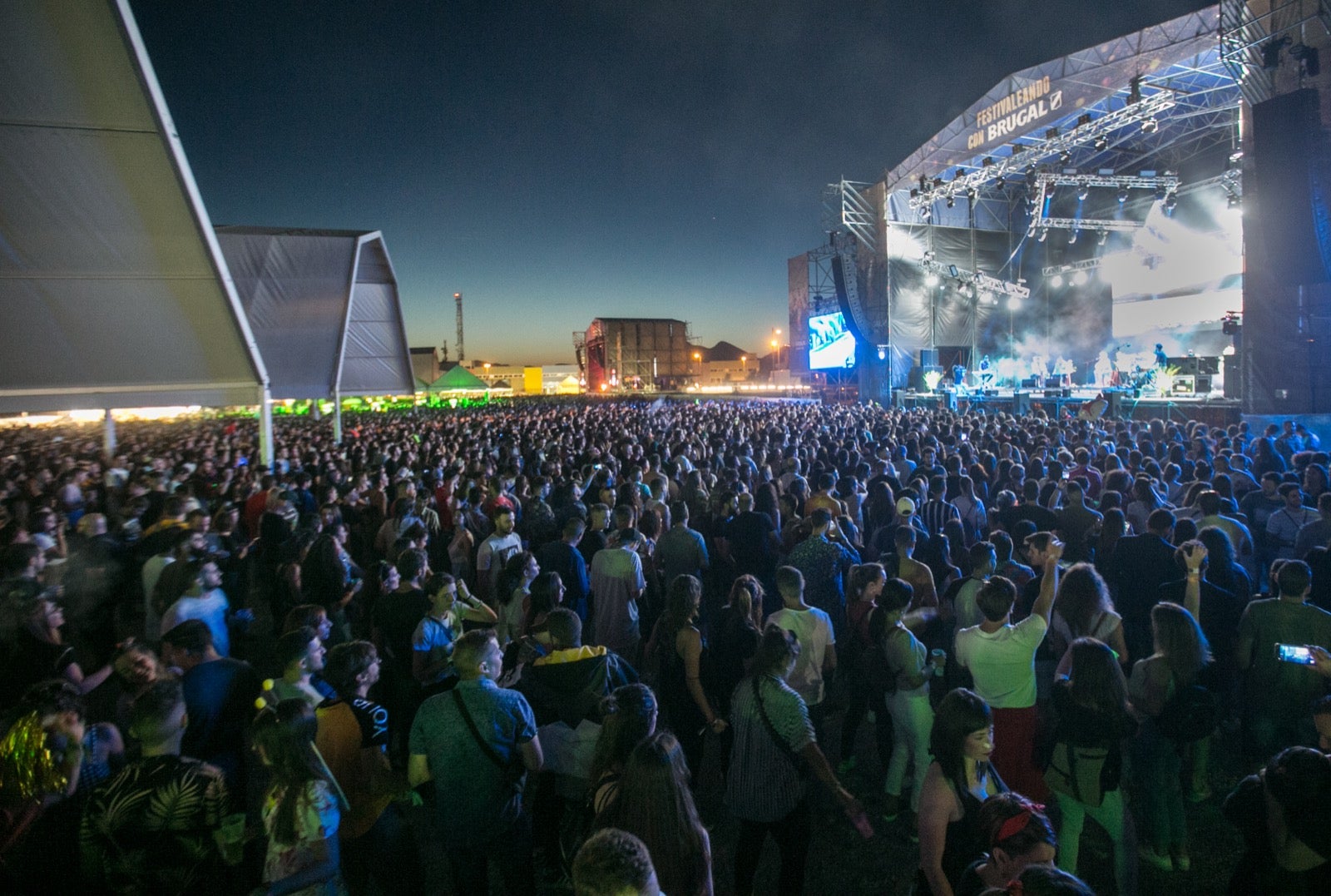 La organización espera cerrar esta edición con más de 30.000 visitantes disfrutando de dos días de música en el Cortijo del Conde