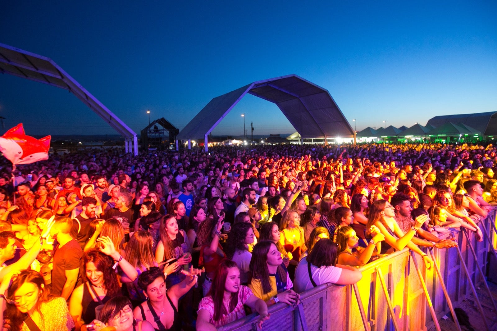 La organización espera cerrar esta edición con más de 30.000 visitantes disfrutando de dos días de música en el Cortijo del Conde