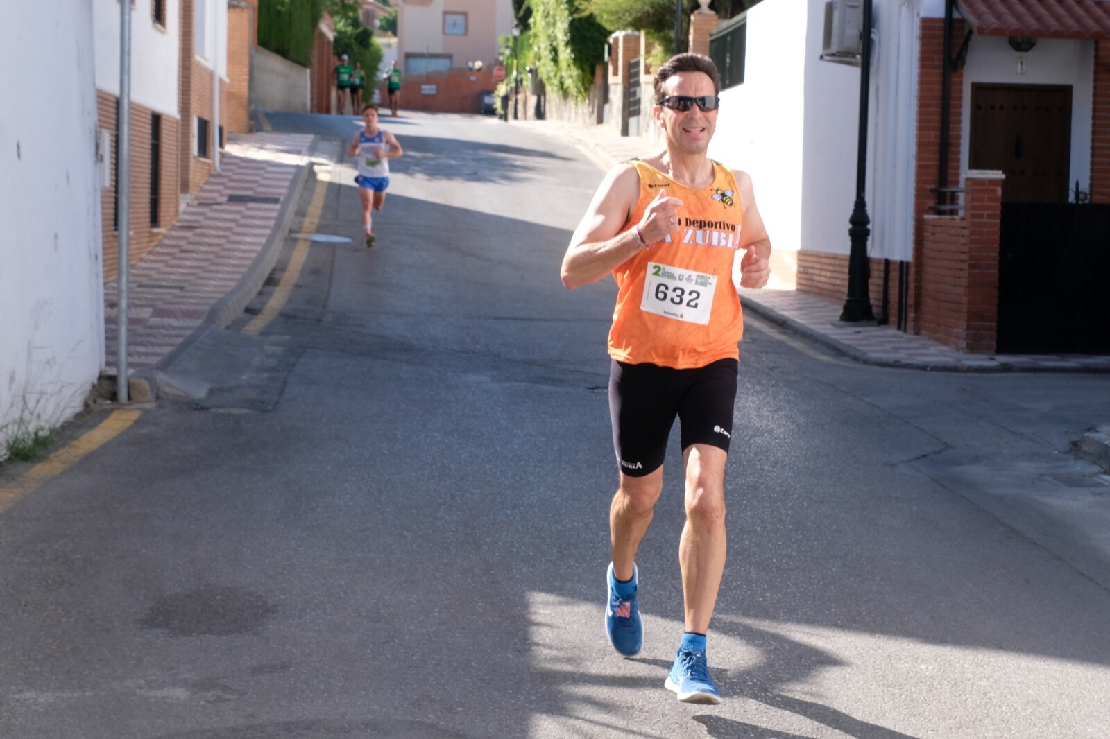 Con modalidades infantiles, una march-carrera y una prueba absoluta de 7 kilómetros, la carrera solidaria de Cájar ha celebrado su segunda edición con un gran ambiente