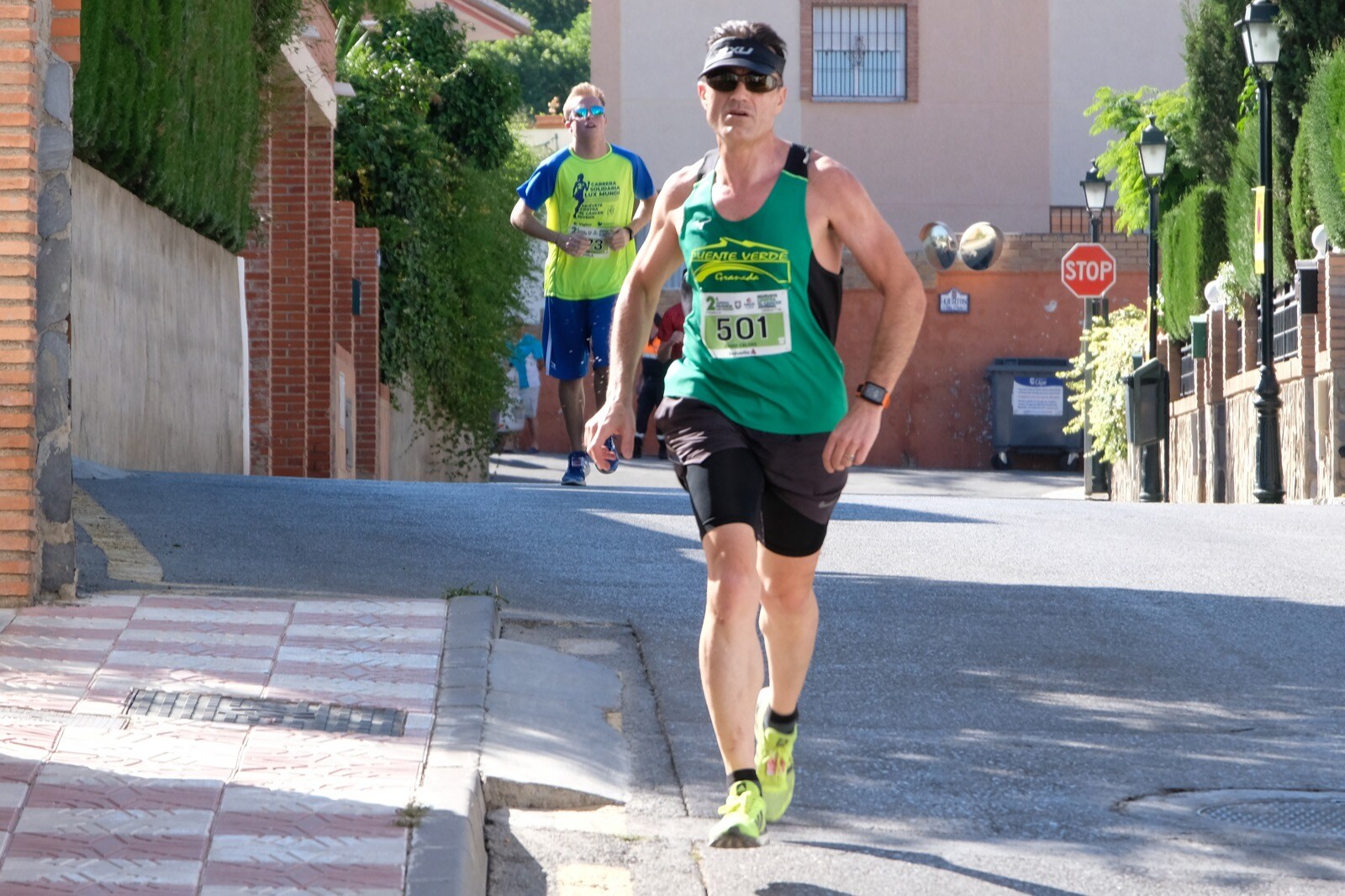 Con modalidades infantiles, una march-carrera y una prueba absoluta de 7 kilómetros, la carrera solidaria de Cájar ha celebrado su segunda edición con un gran ambiente