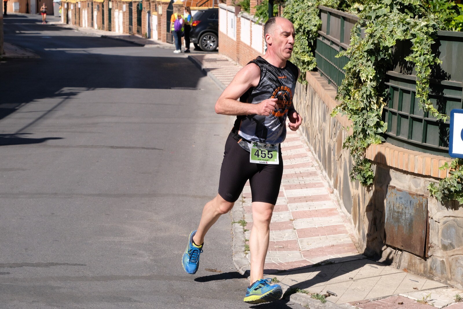 Con modalidades infantiles, una march-carrera y una prueba absoluta de 7 kilómetros, la carrera solidaria de Cájar ha celebrado su segunda edición con un gran ambiente