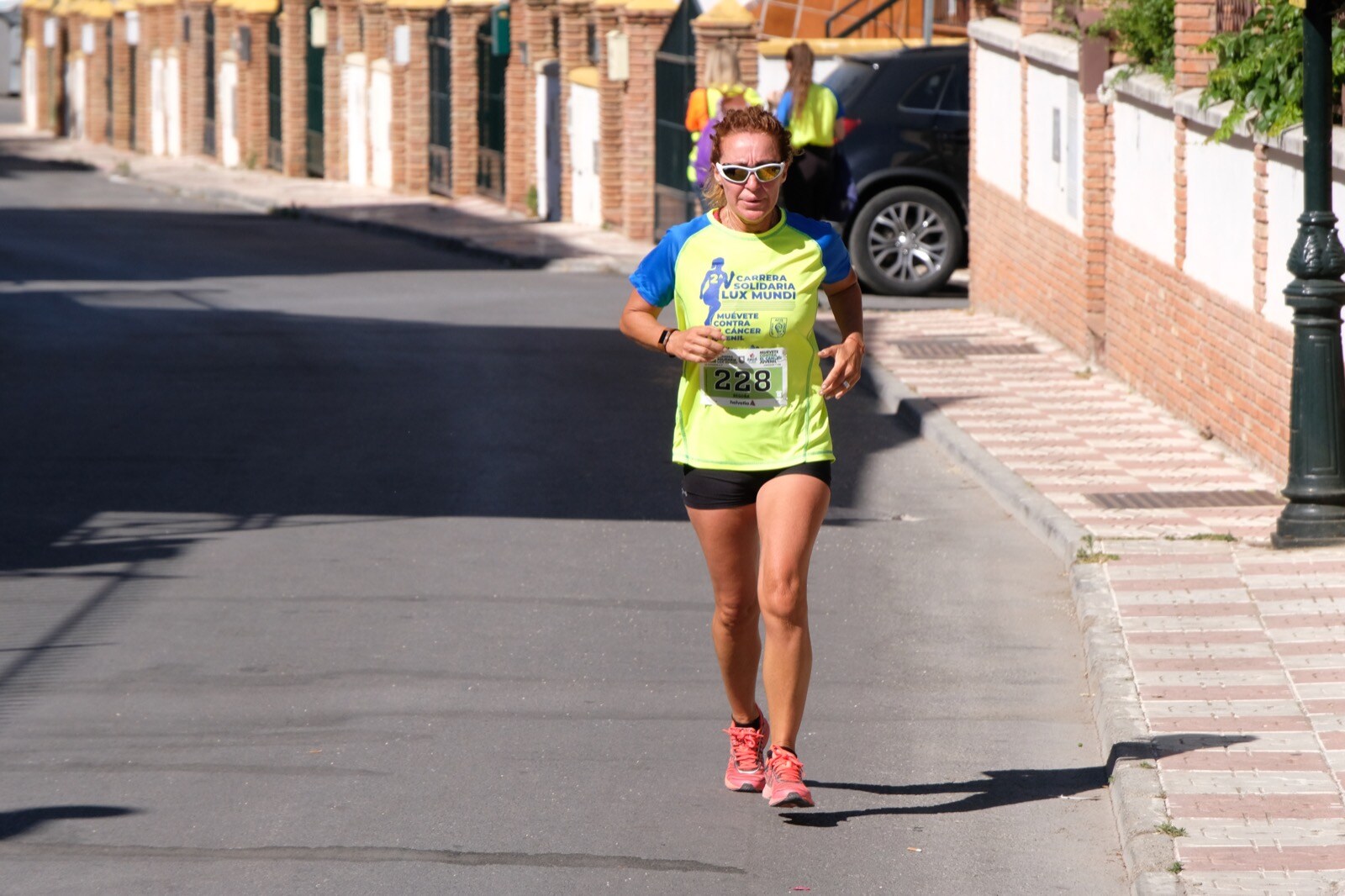 Con modalidades infantiles, una march-carrera y una prueba absoluta de 7 kilómetros, la carrera solidaria de Cájar ha celebrado su segunda edición con un gran ambiente