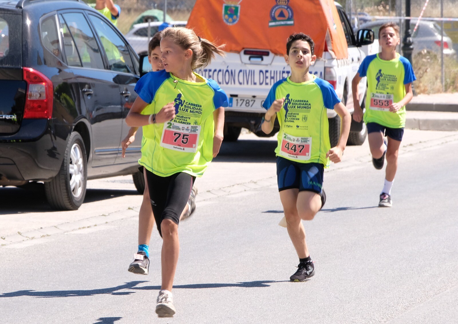 Con modalidades infantiles, una march-carrera y una prueba absoluta de 7 kilómetros, la carrera solidaria de Cájar ha celebrado su segunda edición con un gran ambiente