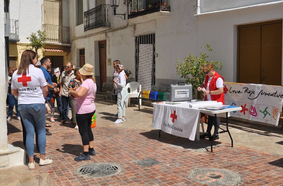 750 personas de centros de adultos conviven con emigrantes de 34 países en un encuentro de intercambio intercultural e intergeneracional celebrado en Albuñol