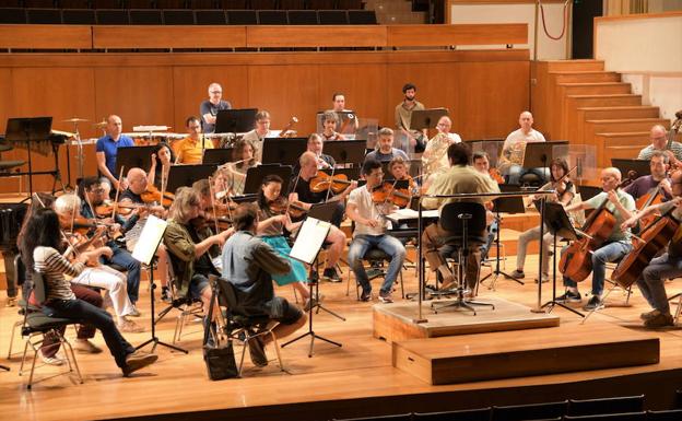 Ensayo de la Orquesta Ciudad de Granada. 