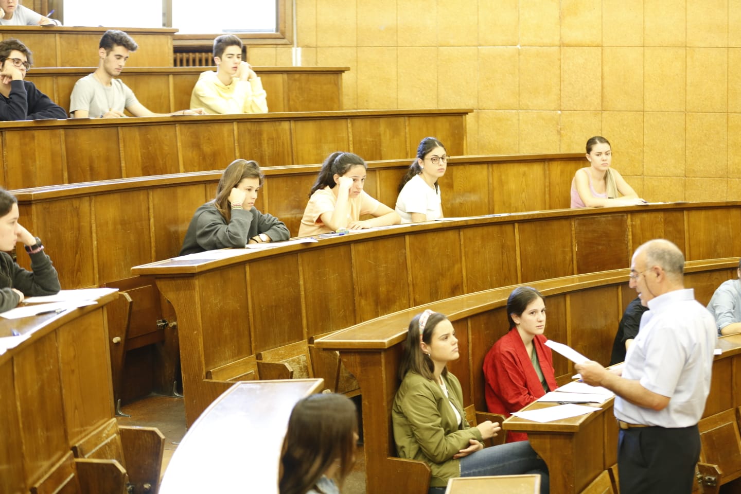 Más de seis mil estudiantes buscan su plaza en la universidad