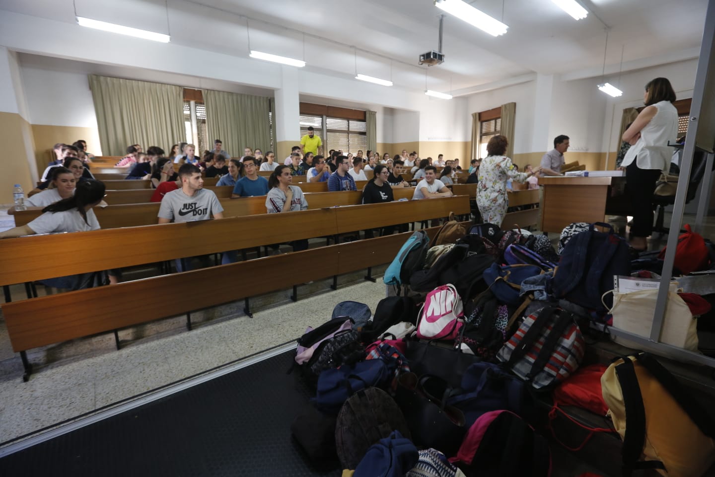 Más de seis mil estudiantes buscan su plaza en la universidad