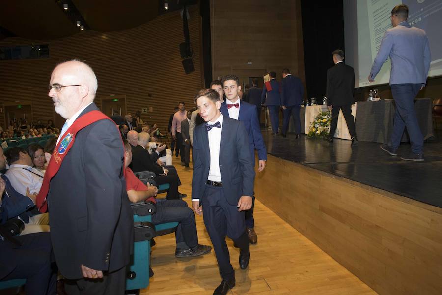 Además, ha distinguido al Ayuntamiento de Fuente Vaqueros, al Patronato de la Alhambra y a IDEAL por su suplemento AG