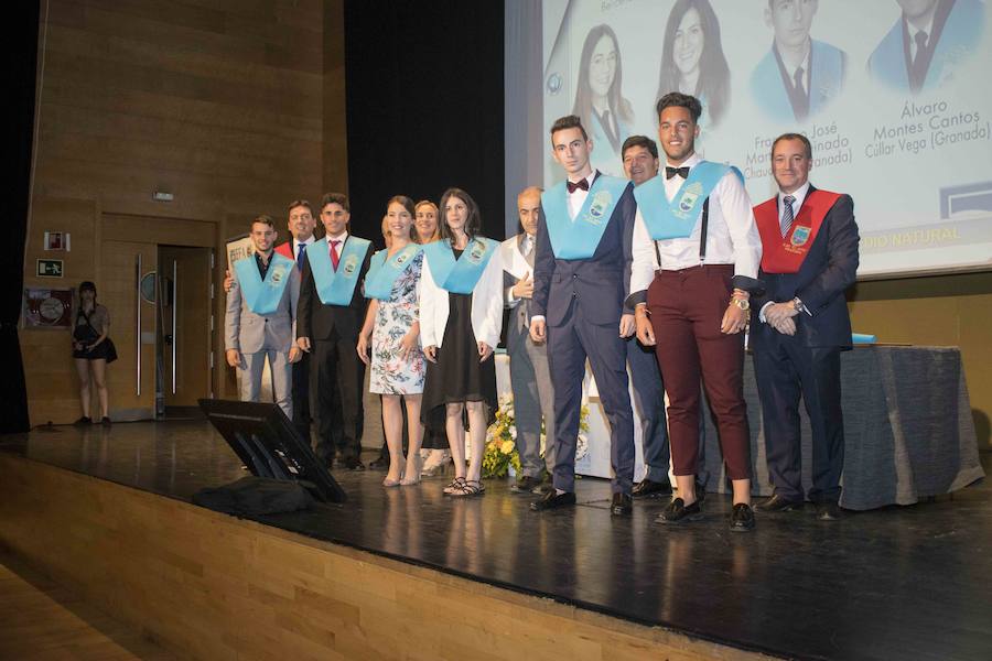 Además, ha distinguido al Ayuntamiento de Fuente Vaqueros, al Patronato de la Alhambra y a IDEAL por su suplemento AG