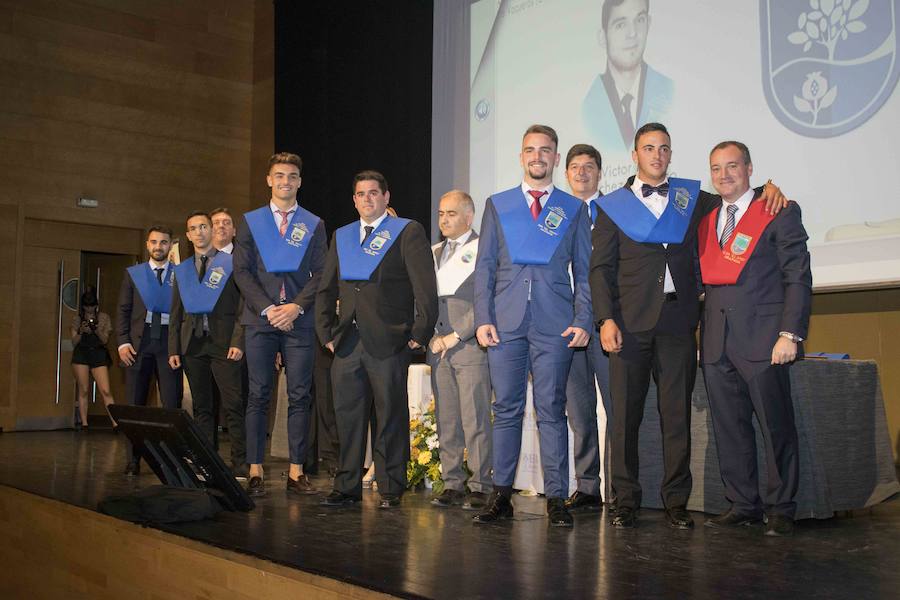 Además, ha distinguido al Ayuntamiento de Fuente Vaqueros, al Patronato de la Alhambra y a IDEAL por su suplemento AG