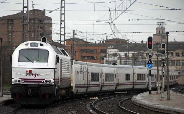 Renfe pondrá una tarifa 'Alcazaba' de entre 25 y 30 euros para los trenes entre Almería y Madrid desde julio