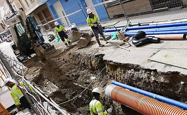 CC OO reclama que se cumpla la jornada intensiva en el sector de la construcción en Almería