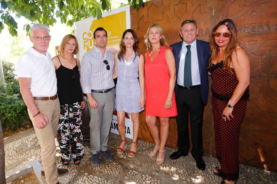 IDEAL quiere estar, un año más, cerca de los granadinos durante estos días de feria. Así, cada mediodía espera en Las Titas, en el Paseo del Salón, a todos aquellos que deseen disfrutar de un ambiente familiar y en el que la buena gastronomía será protagonista.