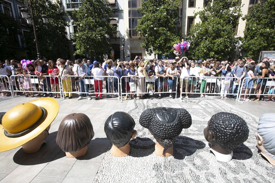 Te mostramos en imágenes cómo se ha vivido en el centro uno de los dìas grandes de la feria