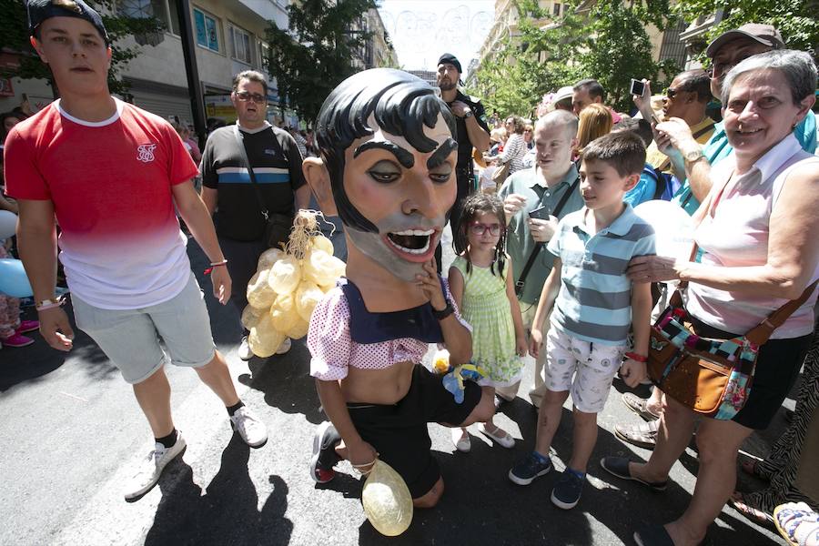 Te mostramos en imágenes cómo se ha vivido en el centro uno de los dìas grandes de la feria