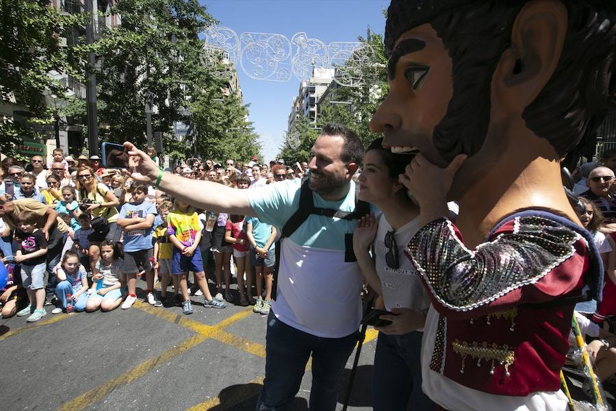 Te mostramos en imágenes cómo se ha vivido en el centro uno de los dìas grandes de la feria