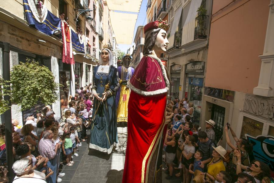 Te mostramos en imágenes cómo se ha vivido en el centro uno de los dìas grandes de la feria