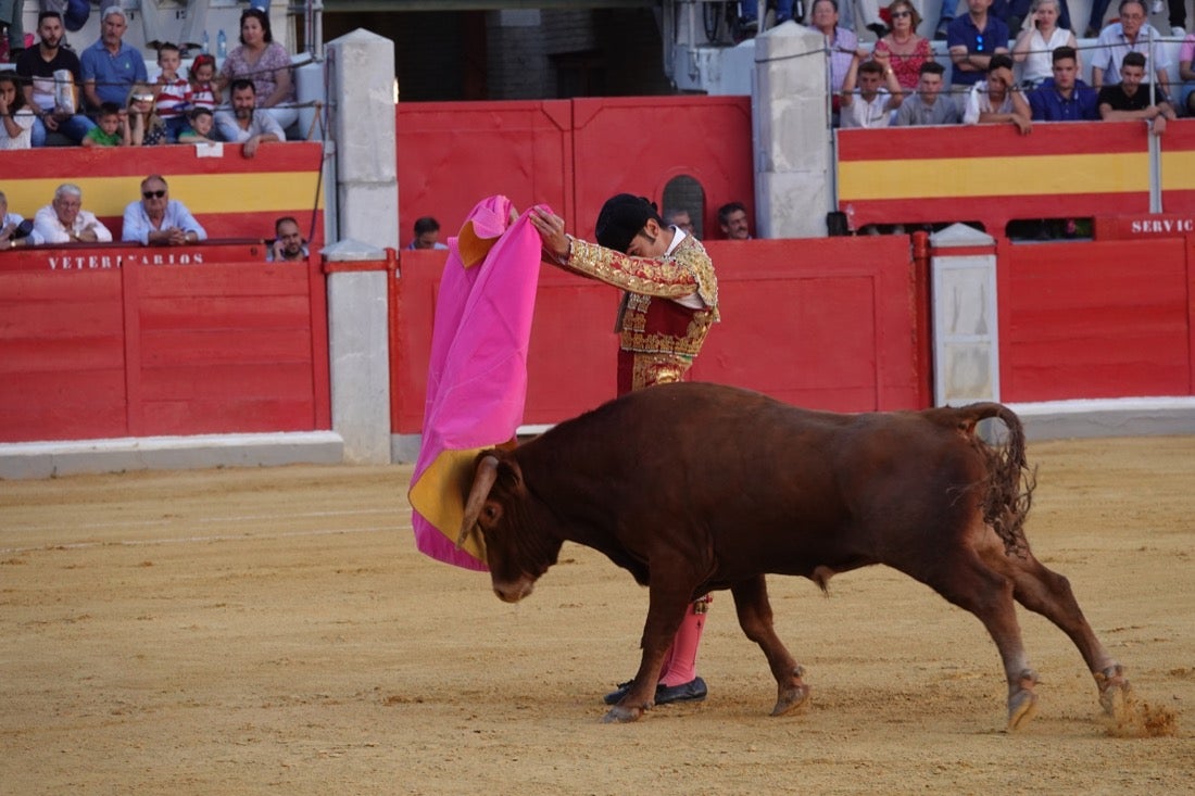 El novillero azteca, que cortó tres orejas, se impuso en la final a Alejandro Peñaranda y Miguel Polope