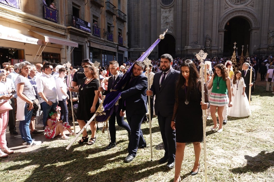 Si has estado en la Plaza de las Pasiegas, búscate en nuestra galería