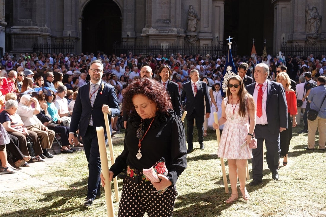 Si has estado en la Plaza de las Pasiegas, búscate en nuestra galería