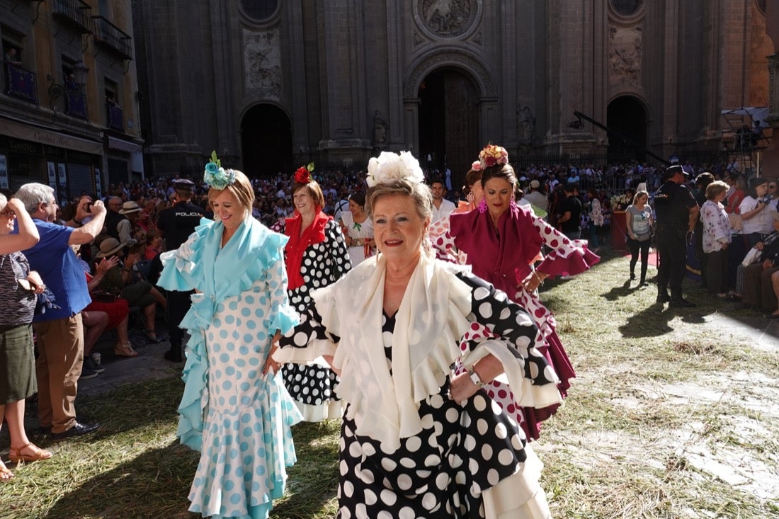 Si has estado en la Plaza de las Pasiegas, búscate en nuestra galería