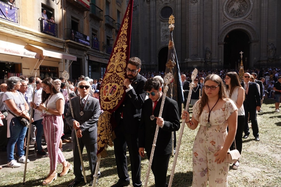 Si has estado en la Plaza de las Pasiegas, búscate en nuestra galería