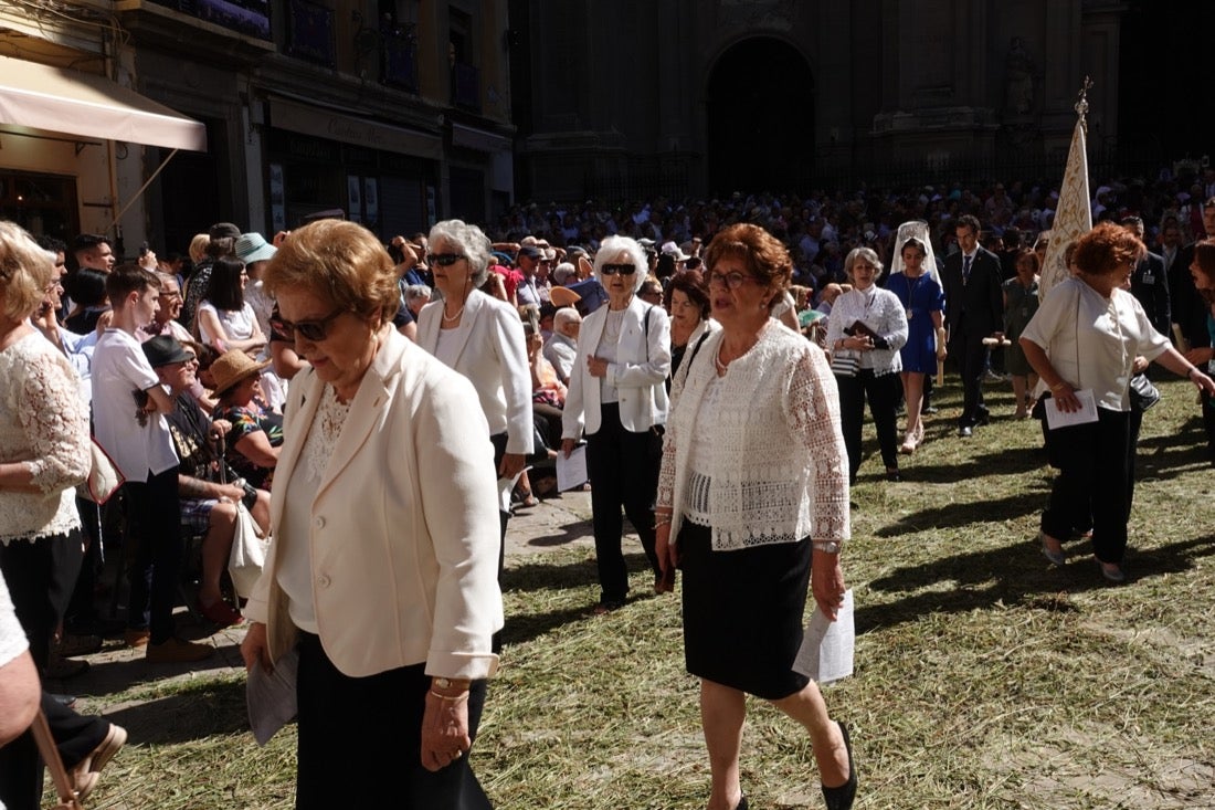 Si has estado en la Plaza de las Pasiegas, búscate en nuestra galería