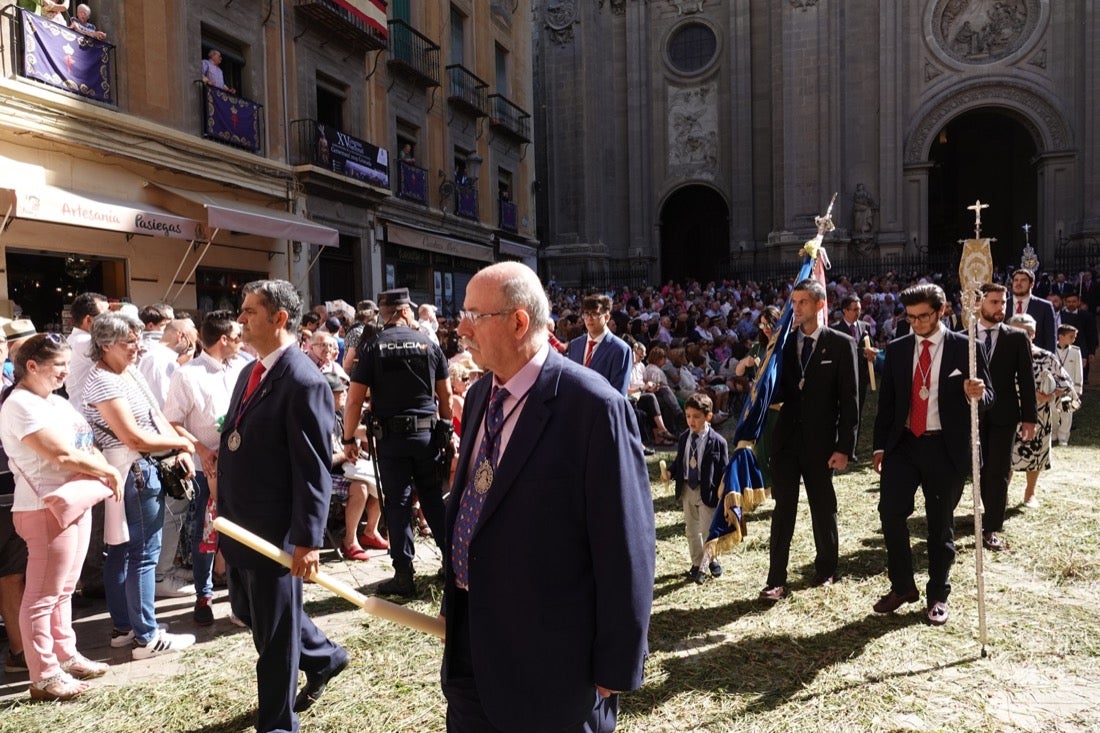 Si has estado en la Plaza de las Pasiegas, búscate en nuestra galería